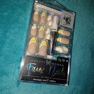 Pretty Woman Faux Nails 24